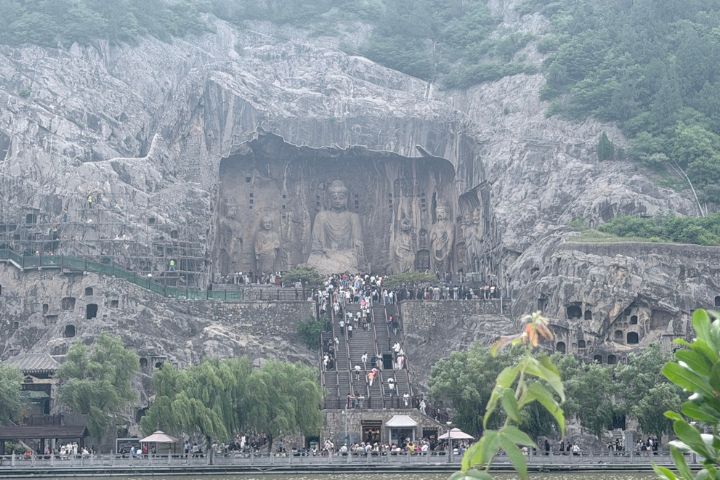 走進龍門石窟　從武則天大佛到「比耶佛」看千年盛唐風華