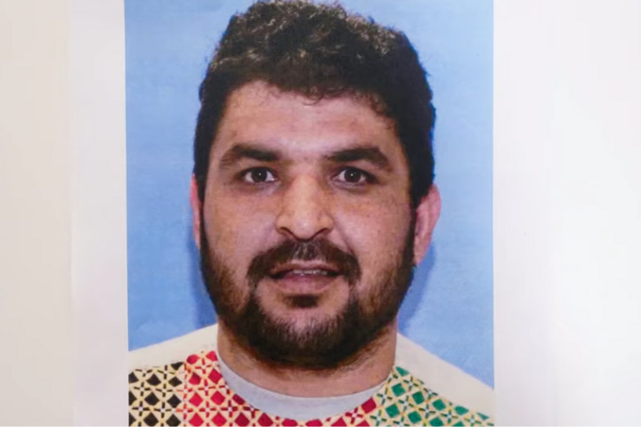 涉嫌槍殺國民兵的阿富汗籍男子曾在阿富汗替CIA組建的部隊工作。圖/翻攝自BBC News YouTube頻道