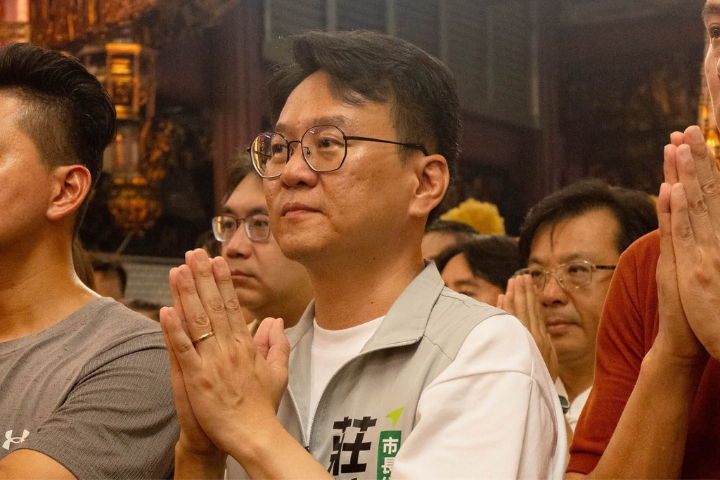 稱「新竹棒球場沒驗收可以比賽」　民進黨新竹市參選人莊競程遭網罵爆