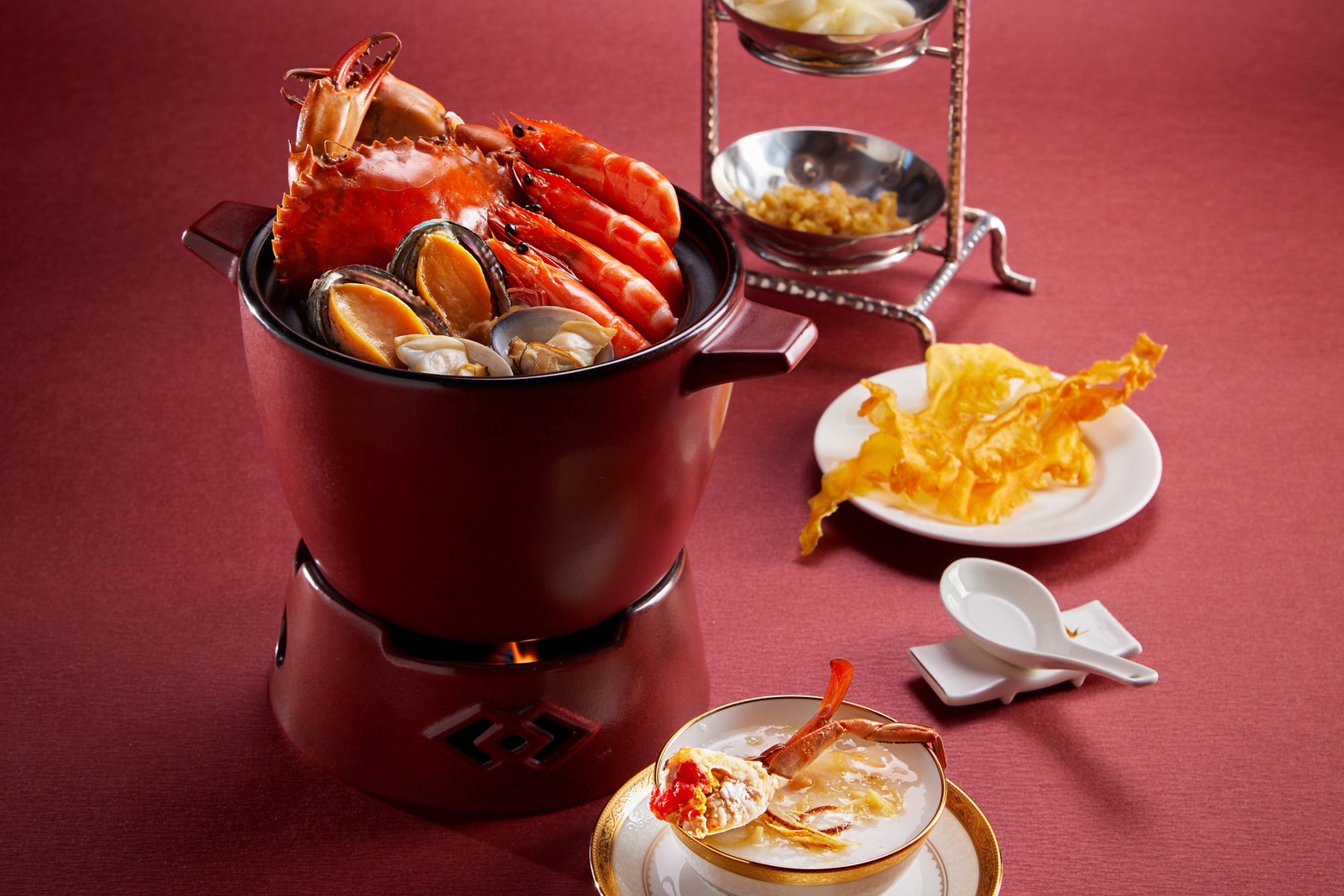 圖為潮州蝦兵蟹將砂鍋粥。圖/圓山大飯店提供