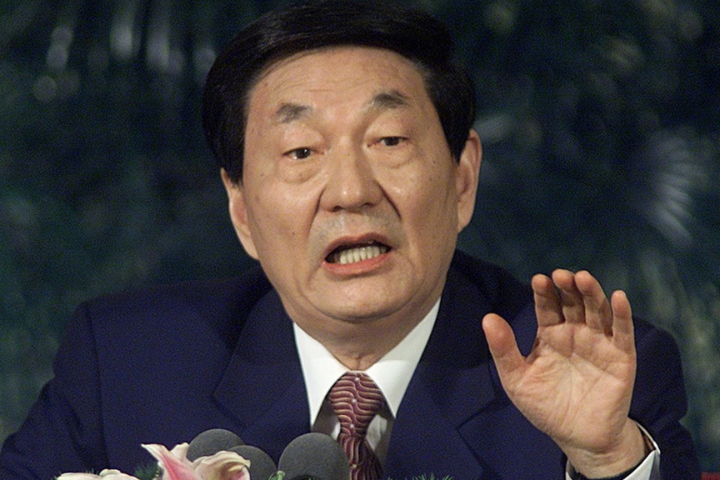 朱鎔基：不管前面是地雷陣還是萬丈深淵　我都將一往無前義無反顧　鞠躬盡瘁死而後已
