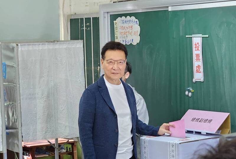 前中廣董事長趙少康呼籲總統當選人賴清德凍結「台獨黨綱」，以拆除台灣所面臨的兩岸危險引信。中央社