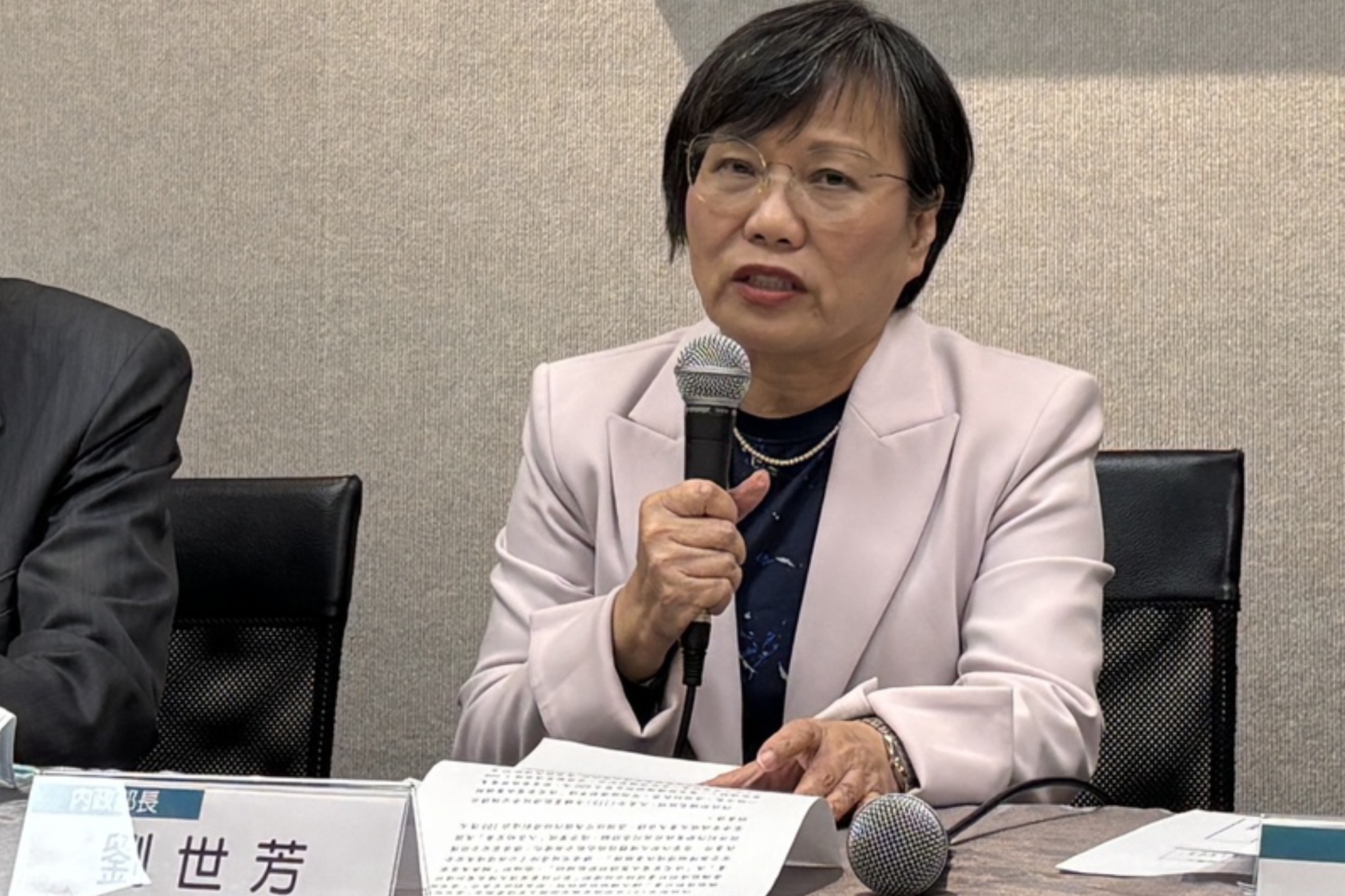 內政部還在鬼打牆？劉世芳：都頭七了還沒給除籍證明