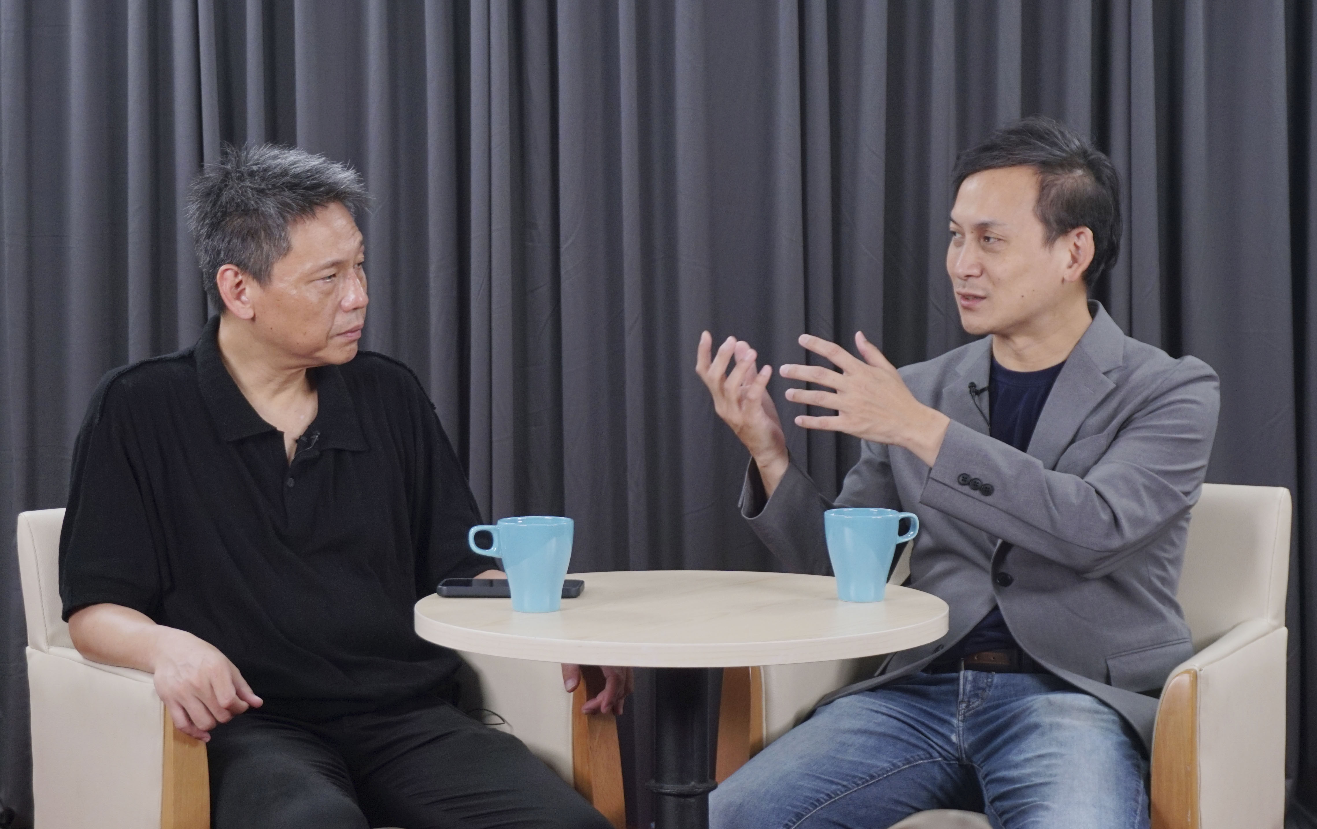 國民黨立委葉元之(右)與謝寒冰(左)。圖/記者梁鴻欣攝