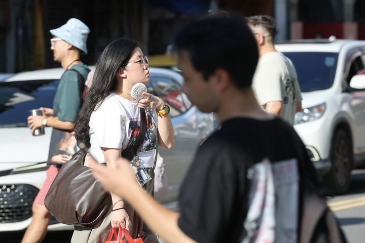 晴朗穩定13縣市防高溫　颱風米克拉周四最近台灣