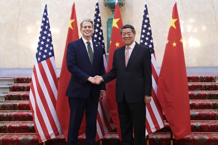 川習會前會？貝森特、何立峰3月中旬巴黎會面　彭博：談採購美商品、台灣問題