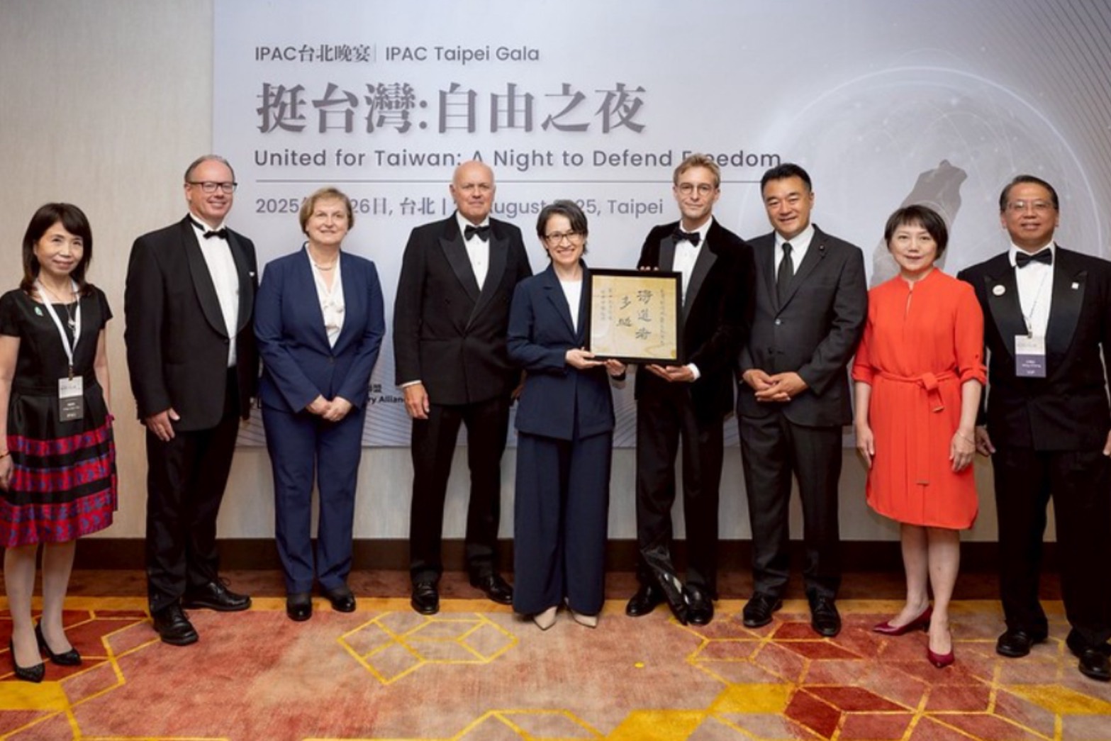 綠白合契機？蕭美琴手寫信感謝陳昭姿助加入IPAC