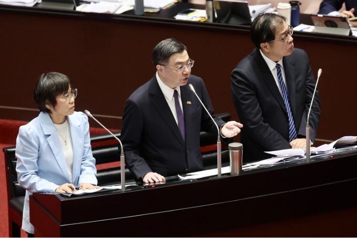 【梅花專論】賴政府不捨棄政治鬥爭路線民意會再反噬