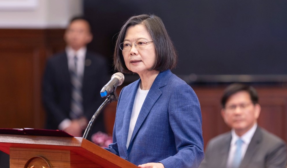總統蔡英文卸任前特赦陳水扁？總統府四字回應「無此決定」。圖/取自蔡英文臉書