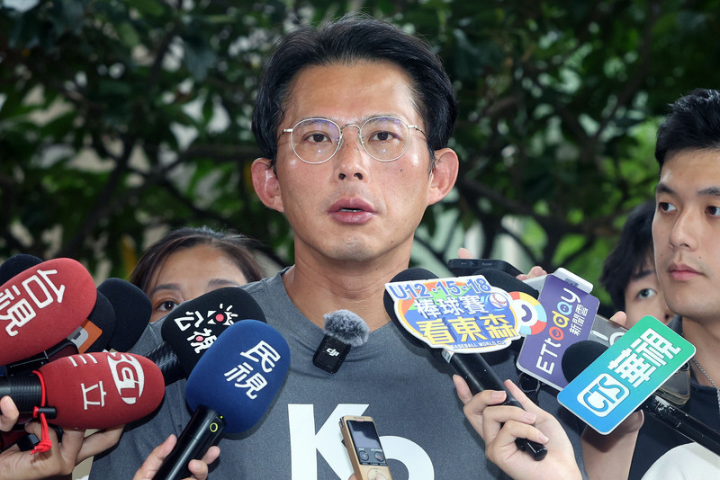 柯文哲交保　黃國昌爆賴清德急找「府院黨三巨頭」開會對付：他嚇壞了