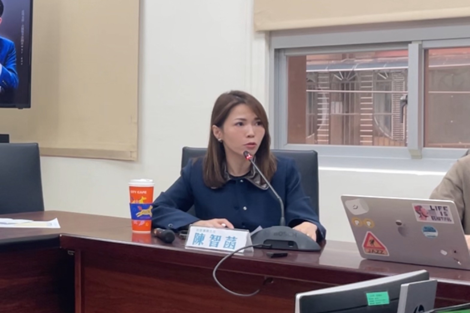 「匿名官員」控李貞秀不具參選資格　陳智菡：所以要控中選會瀆職嗎？ 