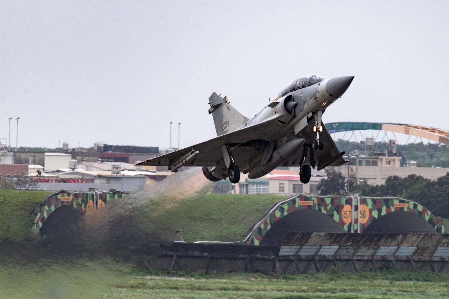 空軍幻象型戰機執行巡邏任務。圖/中華民國空軍臉書