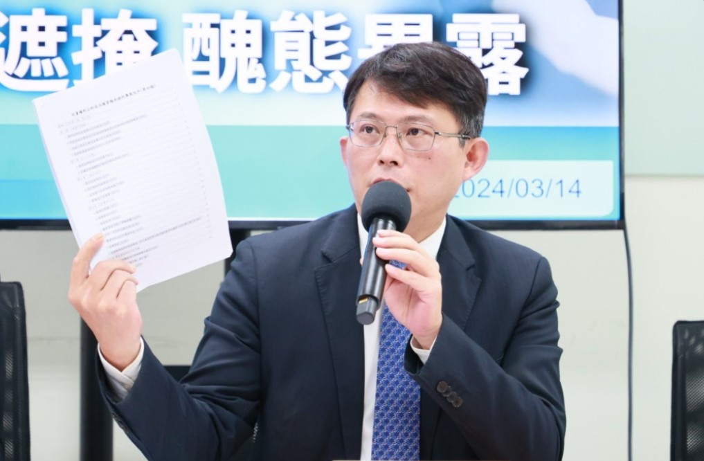 百位學者籲國會改革法案退回委員會，民眾黨團總召黃國昌：討論公共政策應本於事實別雙標。圖/取自黃國昌臉書