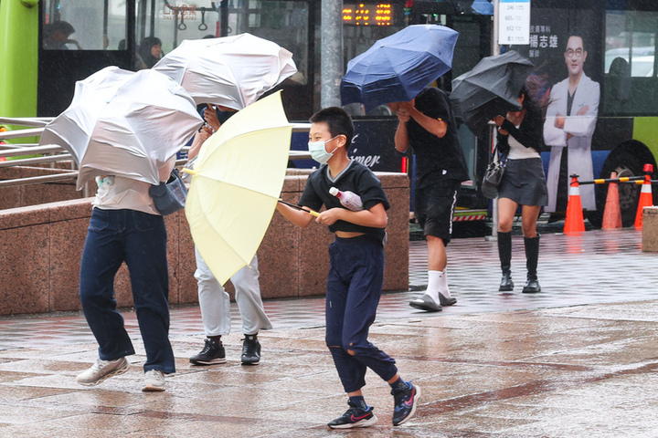 未來一周中南部全天有雨　年度大潮防海水倒灌