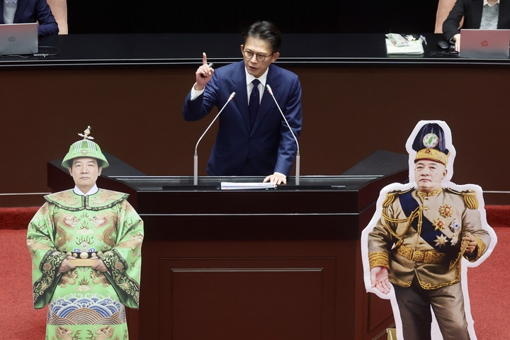 綠營調監視器控攜出資料逾30秒　非議事人員追回　黃國昌：沈伯洋要不要道歉 