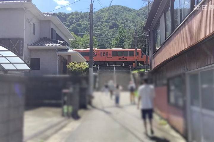 疑為拍照誤入神社旁平交道　台籍女遊日遭火車撞死