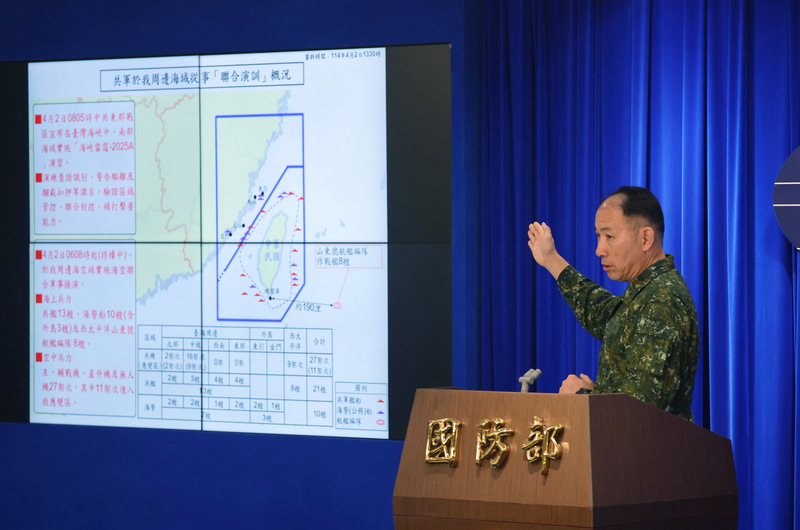 國防部2日針對中共軍演相關應對處置作為，由參謀本部情報及參謀次長室次長謝日升（圖）向媒體說明。圖/中央社