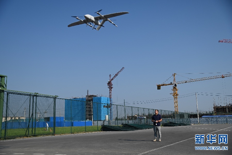 「低空經濟」現今在大陸已帶來了可觀的經濟效益，反觀台灣則尚沒有相關的確切投資計畫。圖／新華社
