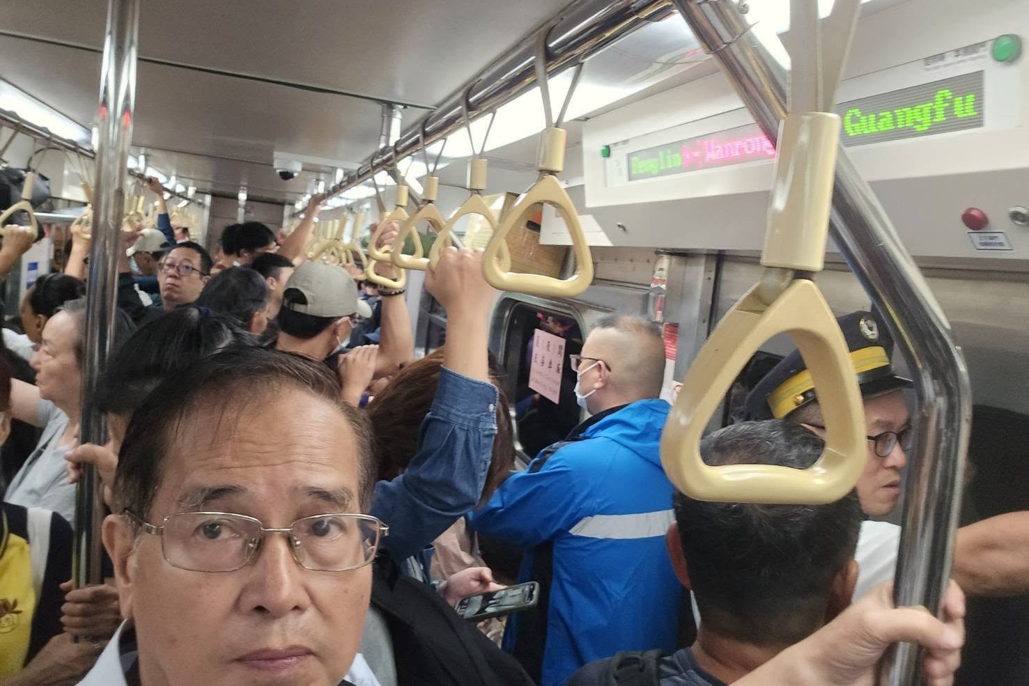 藍委鄭天財連8天搭火車站票赴花蓮救災 王鴻薇怒問：綠媒會報導嗎