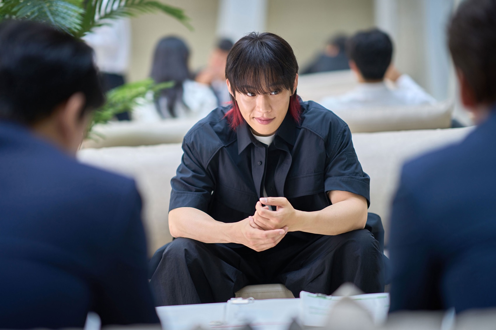《那年，我們的夏天》金聖哲飾演網軍組織的首腦。圖/車庫娛樂提供