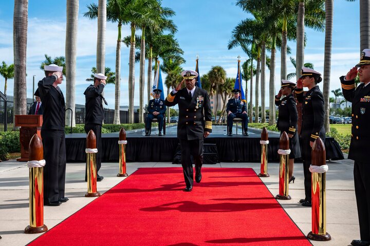 頻與赫格塞斯衝突　負責拉美軍事行動司令突卸任交出指揮權