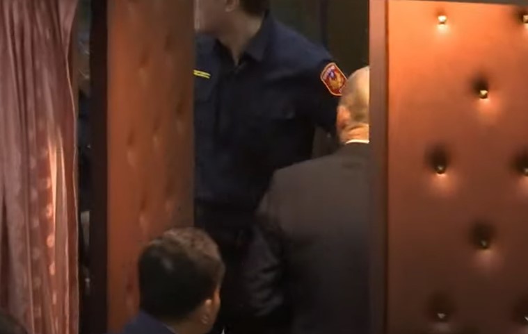 立院續審國會改革案，立法院長韓國瑜動用警察權確保順利主持議程。圖/林睿康攝