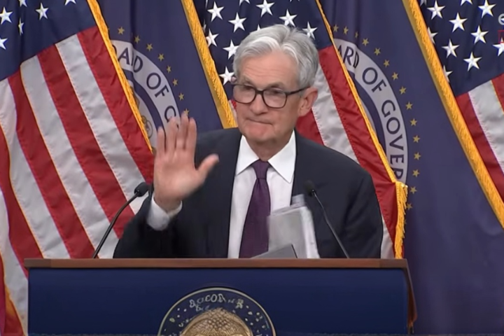 鮑爾最後一舞落幕！Fed連3凍卻爆32年最大分裂、華許接班先迎亂局