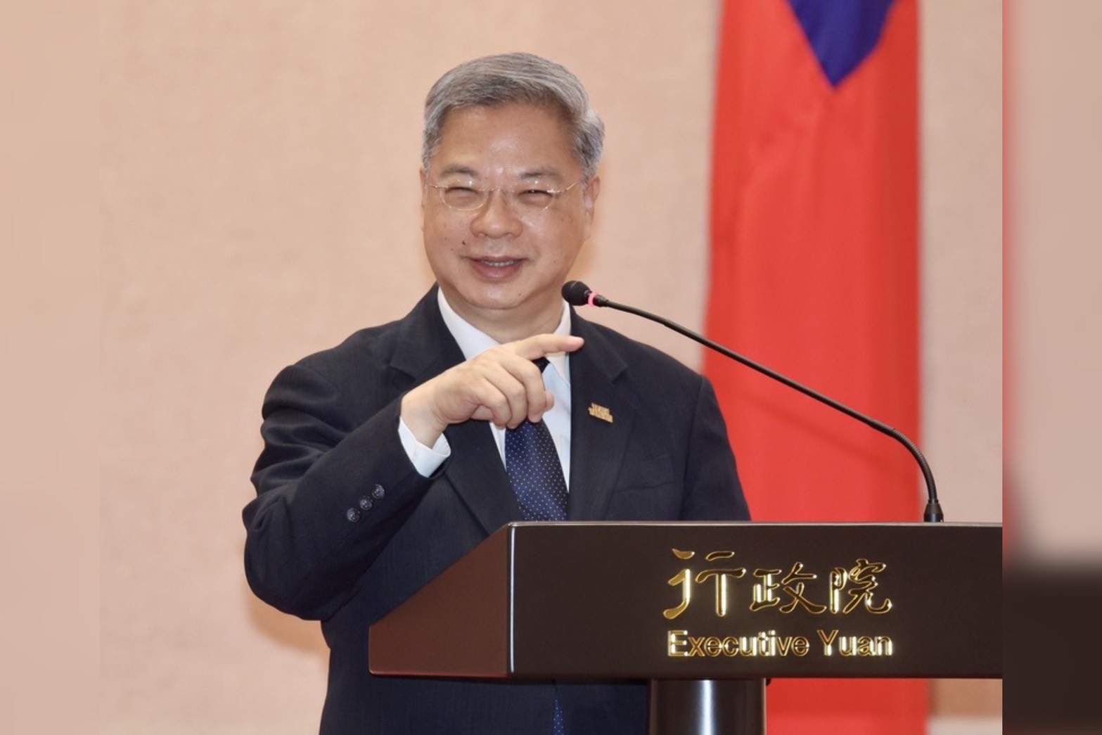要立委填表單選拜會時間   新任經濟部長龔明鑫道歉了