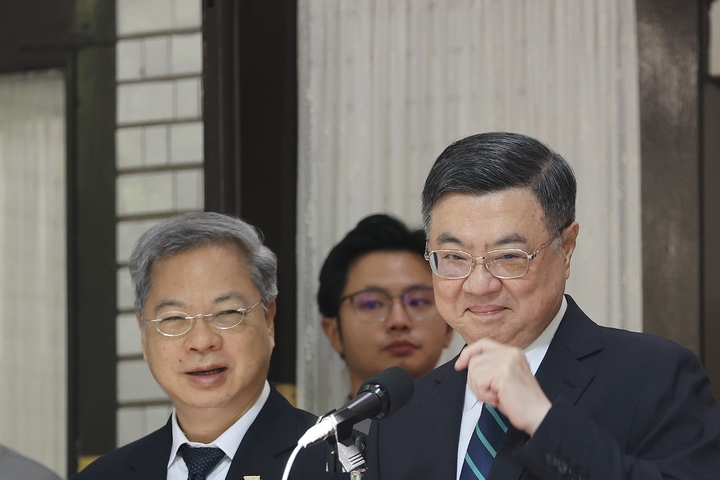 【楊楚光專欄】更換閣揆 ？民進黨進退失據