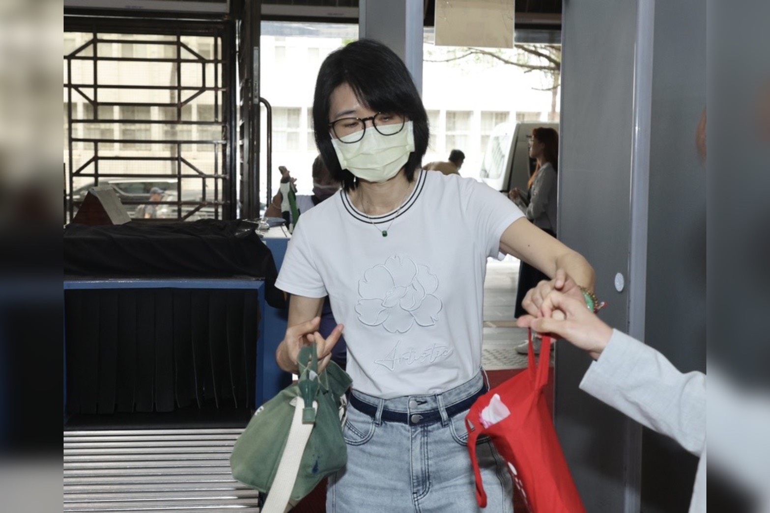筆錄稱「柯文哲、應曉薇、京華城溝通流暢」 邵琇珮改口：全是推測