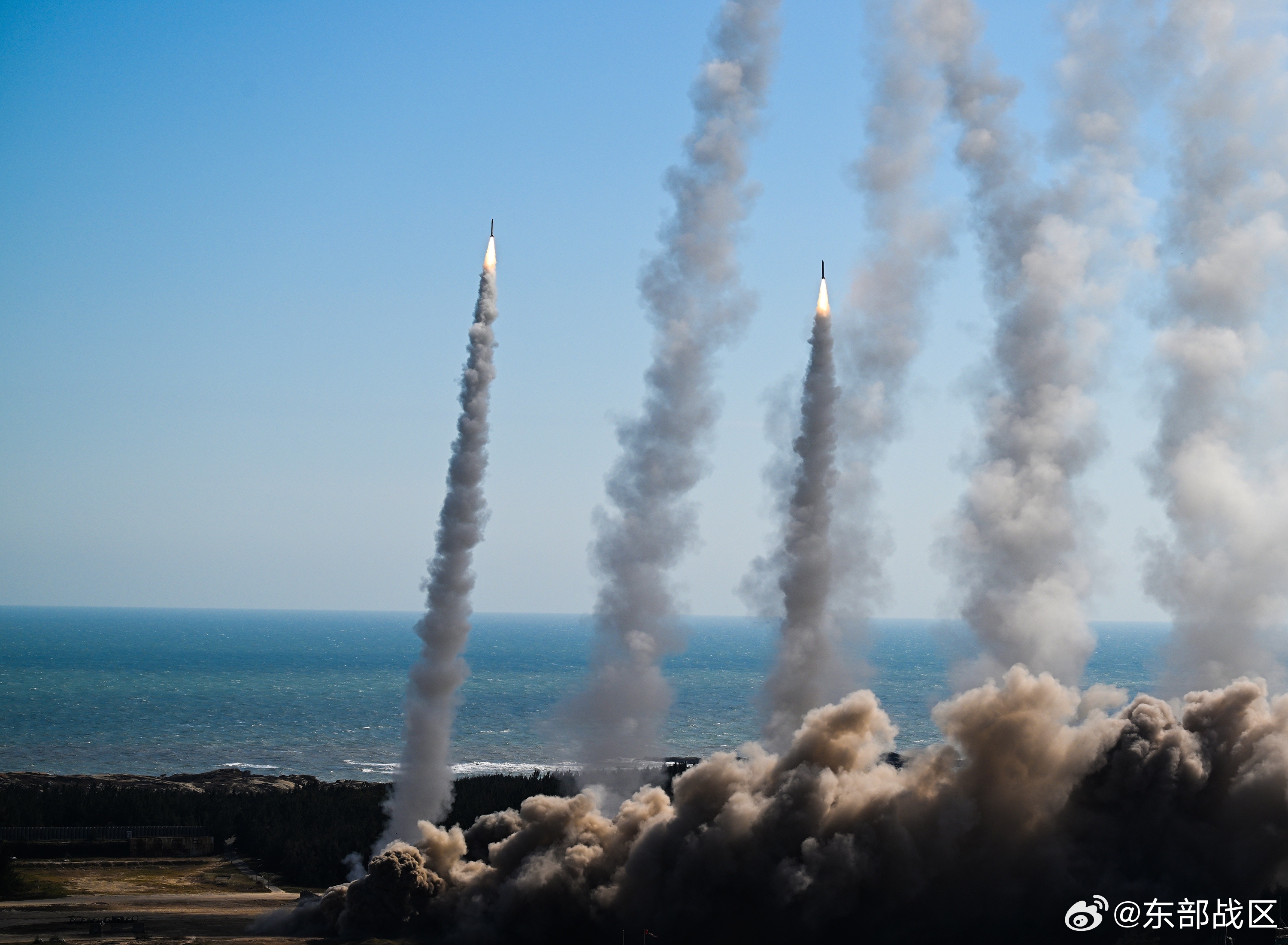 軍演後，復旦大學國際問題研究院院長吳心伯說，明年中國將以外交堅決鬥爭、軍演警告相結合，推動與美形成關於台灣的新共識。圖／取自東部戰區微博