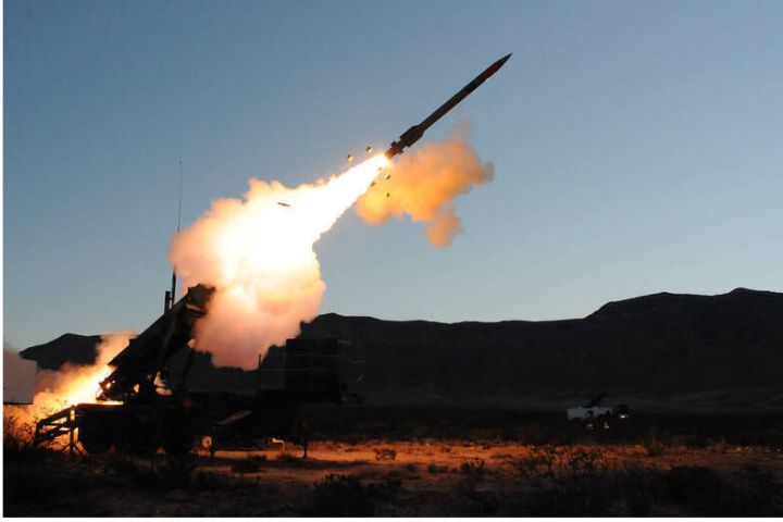 美軍的愛國者三型增程型飛彈(PAC-3 MSE)發射瞬間。圖/取自美軍DVIDS網站