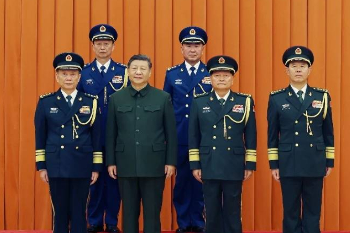 大洗牌！共軍上將晉升儀式「僅4上將觀禮」　港媒：反腐力度極大