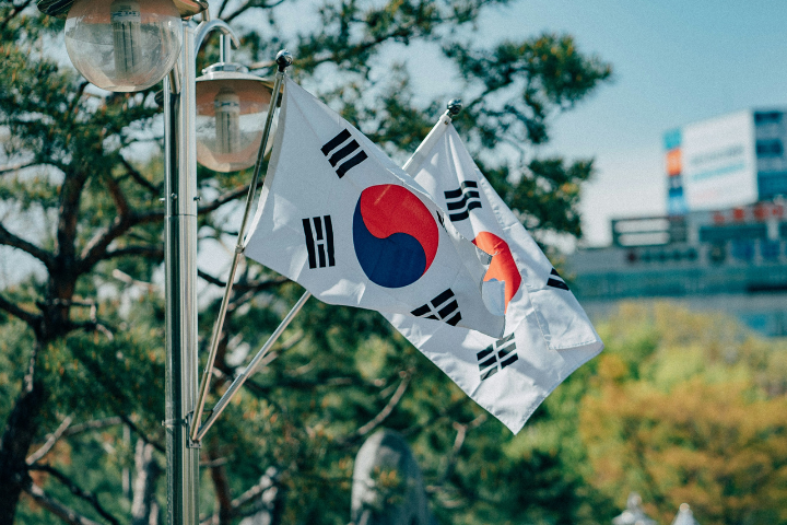 劍指荷姆茲海峽通航？韓國「援助伊朗」1600萬　外交特使飛抵當地