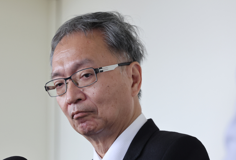 衛福部長薛瑞元今天（18日）上午出席立院環衛委做專案報告，但所提有關凱凱被虐死案報告，「千錯萬錯都是別人錯」，遭退回重寫。圖/中央社
