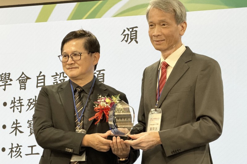 童子賢獲核能學會特殊貢獻獎：台灣若全靠光電將摧毀農業