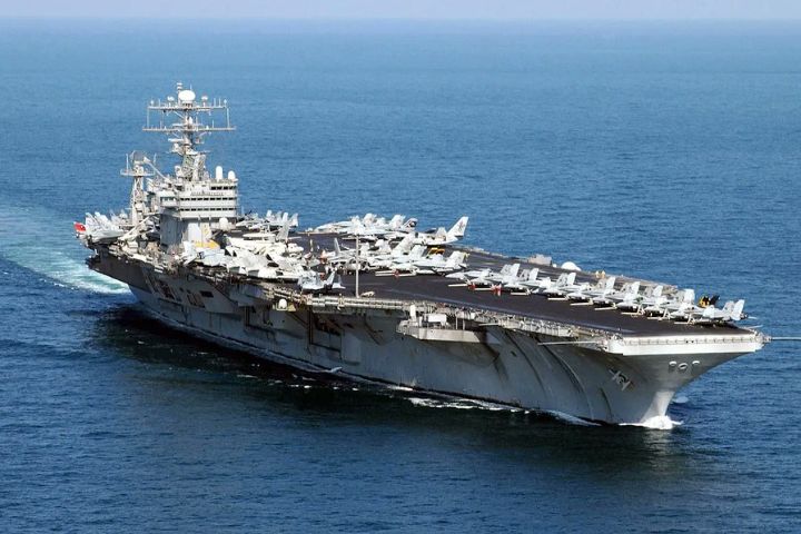 美加強中東部署　F-15E增援「林肯號」航母戰鬥群西進波斯灣
