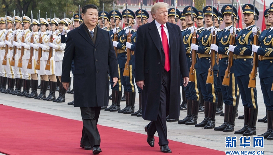 美國總統川普2017年首次任期時訪華，當時雙方就行程反覆推敲相當細緻。圖為當時也是國家主席的習近平（左）軍禮儀式歡迎川普訪華。圖／取自新華網