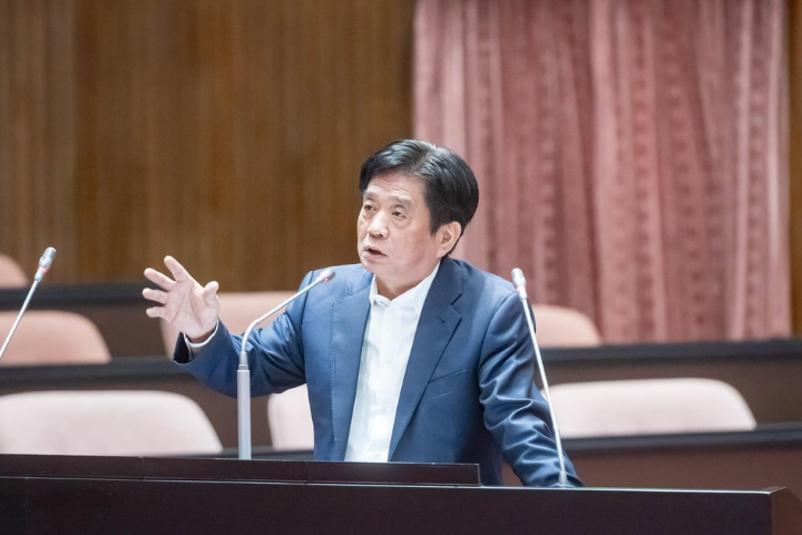 民進黨立委吳琪銘（見圖）辦公室主任林姿佑先前受訪時，稱三峽車禍肇事者「心臟有問題」，被外界質疑是在護航。圖/取自吳琪銘臉書