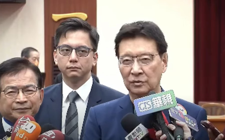 前中廣董事長趙少康表示，我們國家要不要廢死是立法院決定，呼籲大法官「適可而止」，當然，廢死交給公民投票決定是一個不錯的選擇。圖/林睿康攝