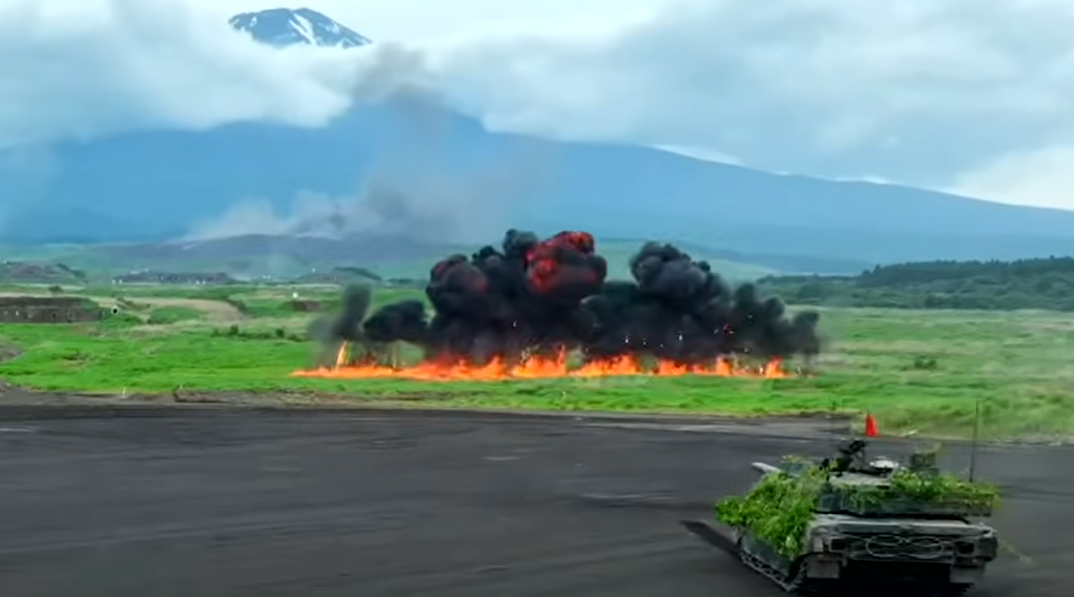 2025年6月8日，日本自衛隊富士總合火力演習。圖/取自陸上自衛隊