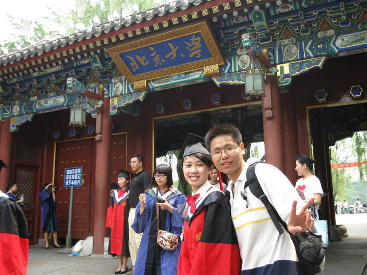 台青陳柏叡考上北大醫學系後，也開啟了20年來新的人生。圖／取自荔枝新聞網