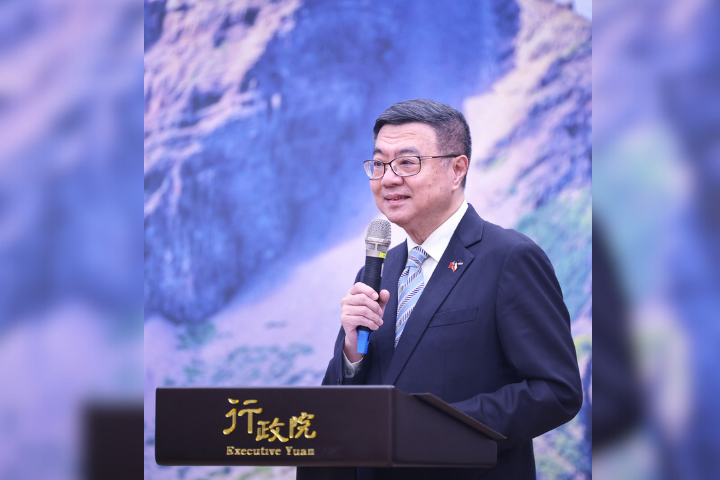 行政院長卓榮泰表示，他相信覆議案將會通過，因為他相信人類擁有高尚的心靈。圖/中央社