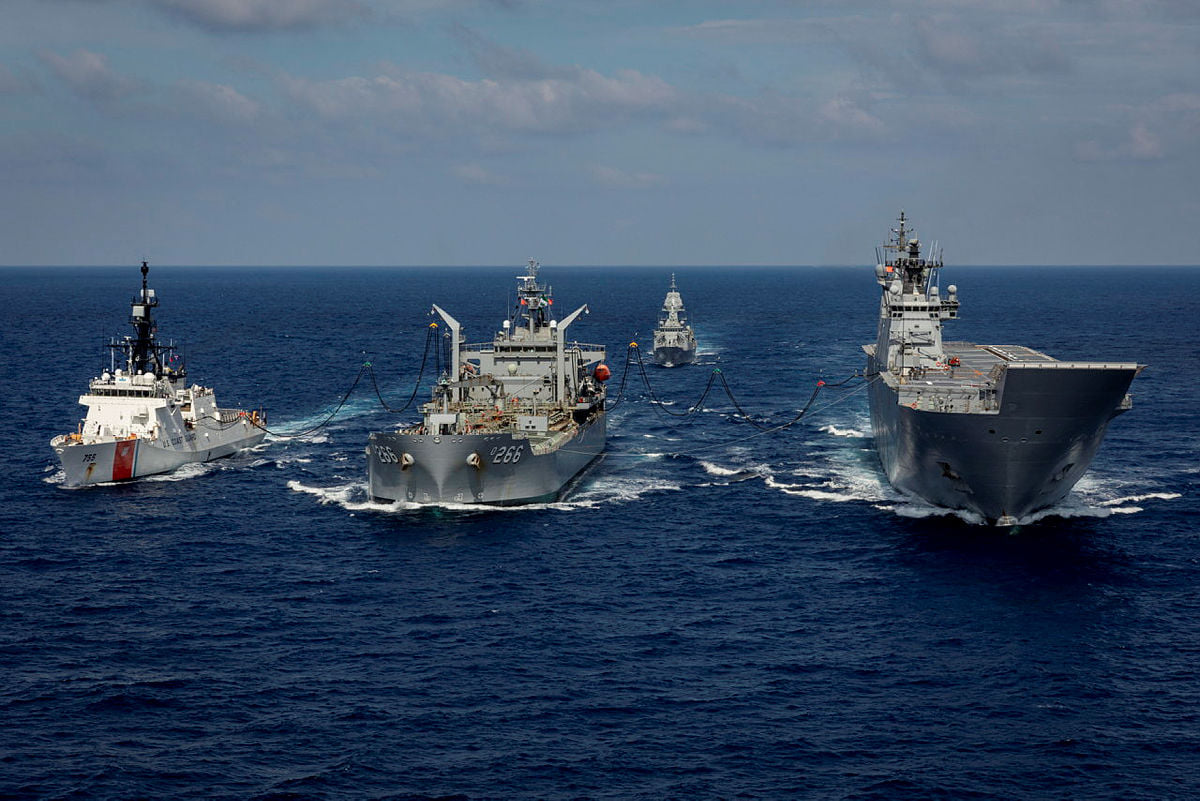 圖為美國海岸警衛隊在南海與澳洲皇家海軍舉行的演訓。取自U.S. Coast Guard Pacific Area臉書