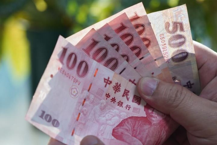 兩岸貨幣同步走強　新台幣創近2個半月新高、人民幣連三升