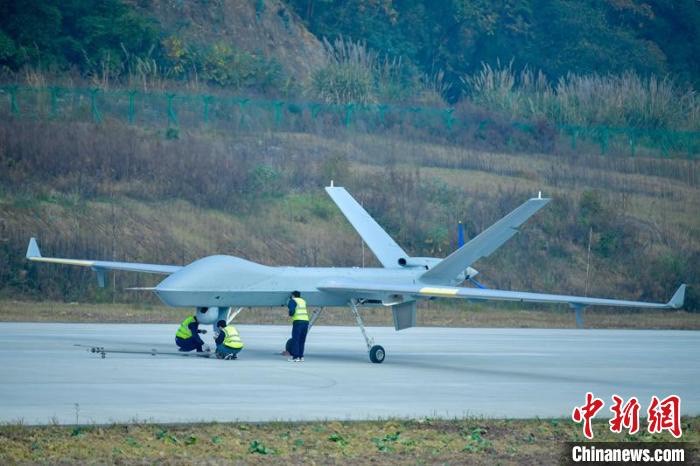 陸製武器實戰！巴空軍「翼龍」、殲-10C和「梟龍」突襲伊朗