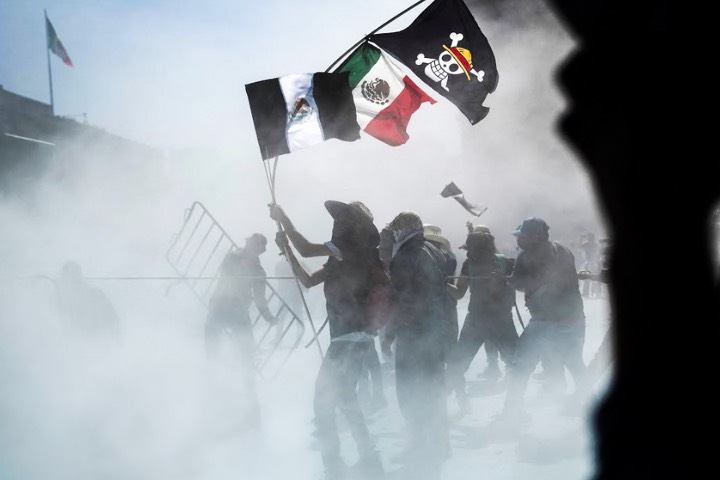 犯罪、貪腐掀起Z世代怒火　墨西哥數千人抗議爆衝突釀120傷