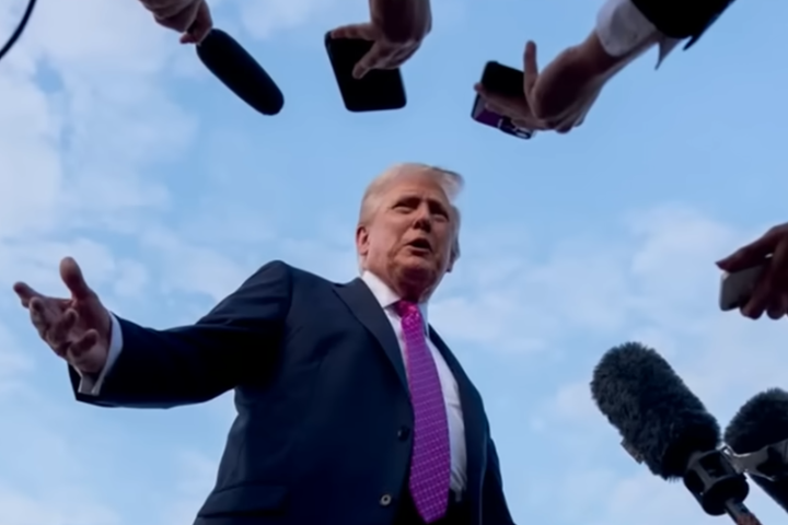 川普司法追殺碰壁　美法官駁回對前FBI局長柯米、紐約州檢察長起訴案