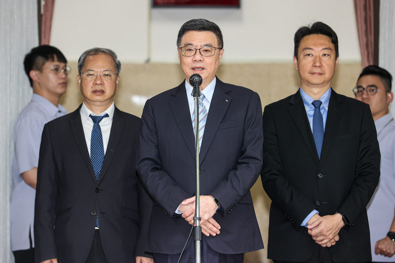 行政院長卓榮泰上任至今將屆一個月，民調顯示卓內閣施政滿意度僅有43.1%。圖/中央社