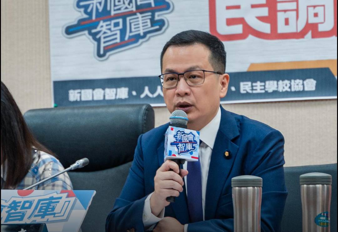 國民黨立委羅智強成立的新國會智庫5日再發布與廢死有關民調。圖／取自羅智強臉書
